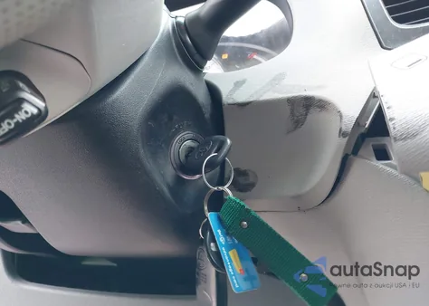 2014 Toyota Sienna Se 8 Passenger z USA, uszkodzony, nr VIN 5TDXK3DC4ES408097